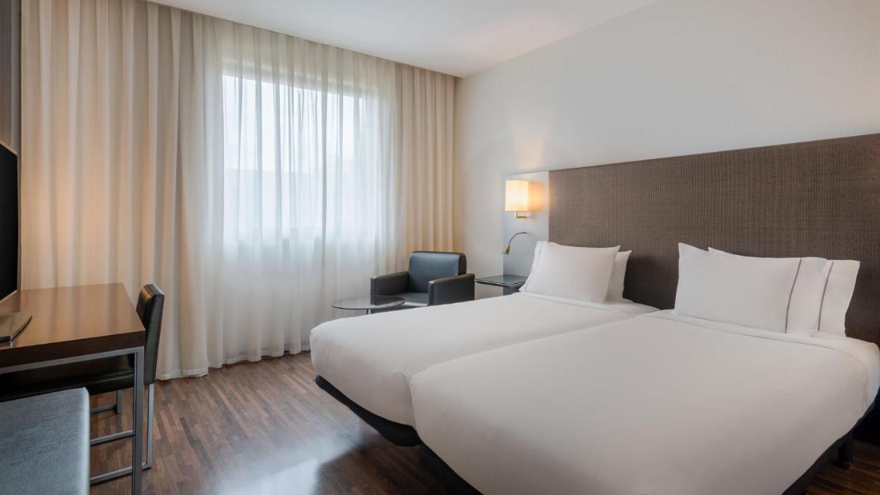 Ac Hotel By Marriott Madrid Airport Кослада Екстер'єр фото