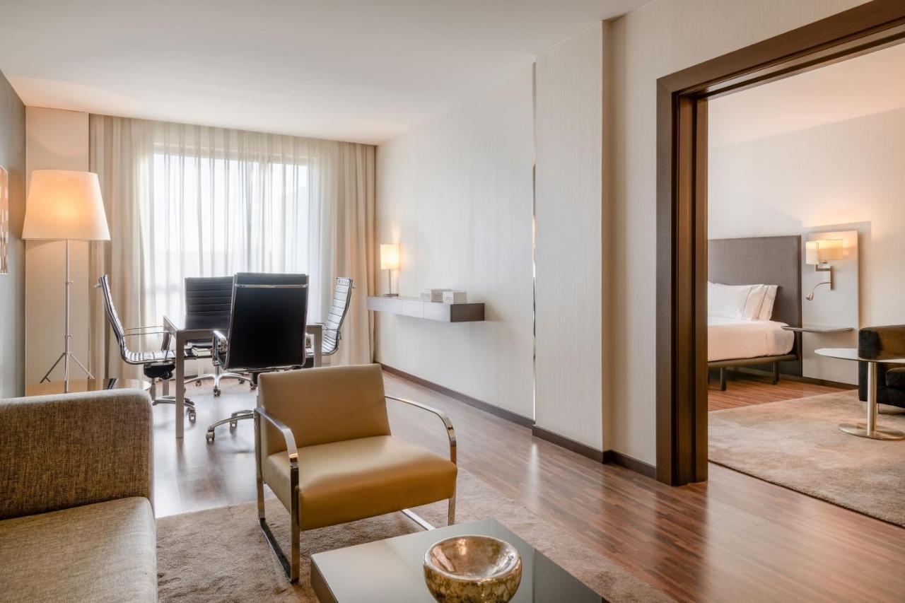 Ac Hotel By Marriott Madrid Airport Кослада Екстер'єр фото