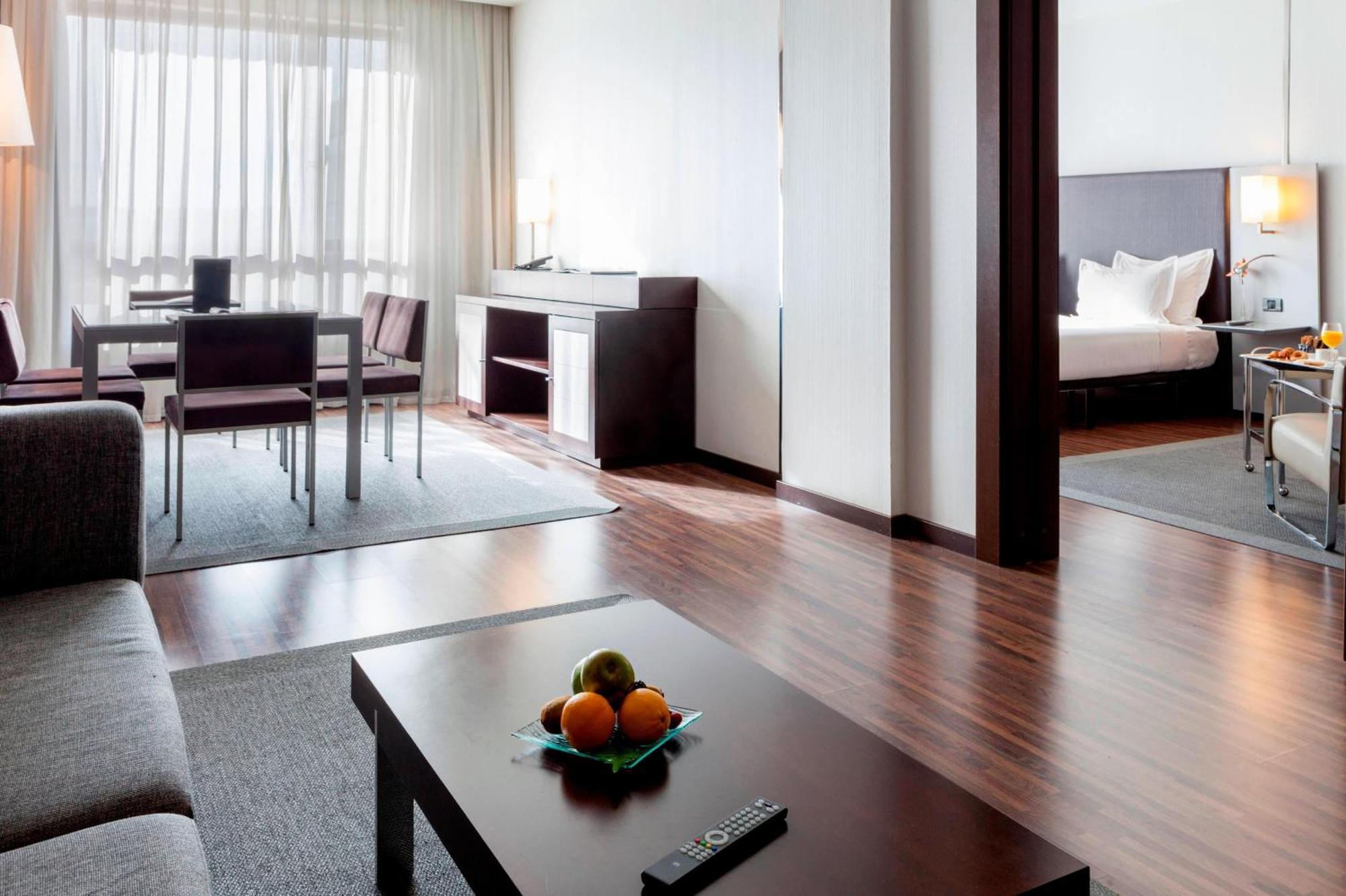 Ac Hotel By Marriott Madrid Airport Кослада Екстер'єр фото