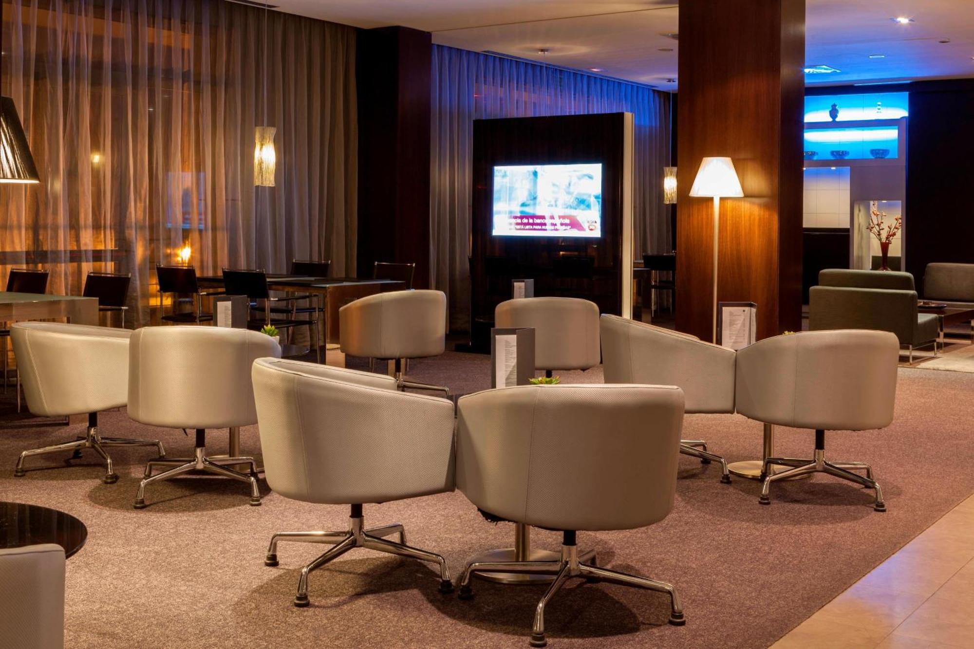 Ac Hotel By Marriott Madrid Airport Кослада Екстер'єр фото